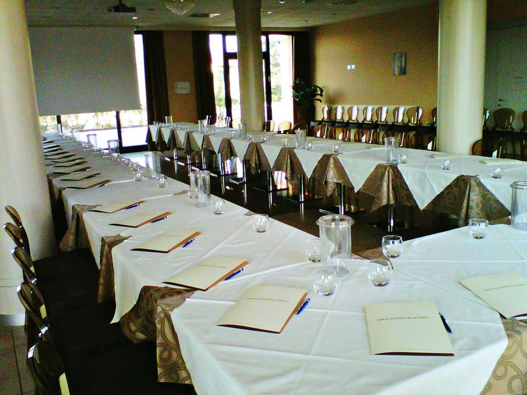 Grand Hotel Forlì Buitenkant foto