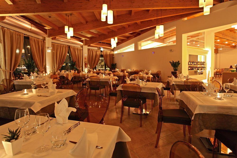 Grand Hotel Forlì Buitenkant foto