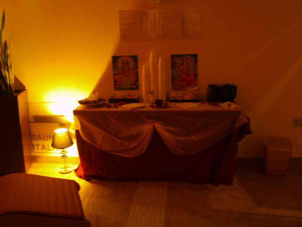 Grand Hotel Forlì Buitenkant foto