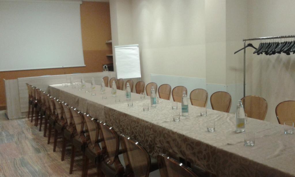 Grand Hotel Forlì Buitenkant foto
