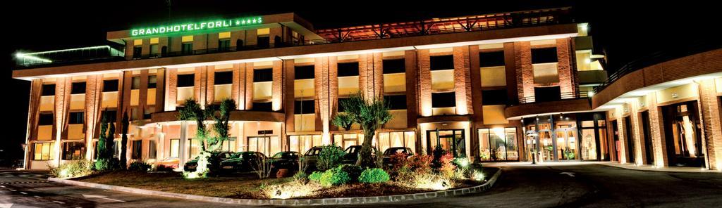 Grand Hotel Forlì Buitenkant foto