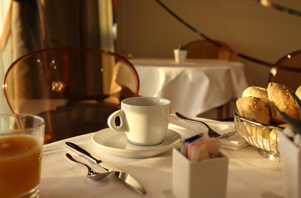 Grand Hotel Forlì Buitenkant foto