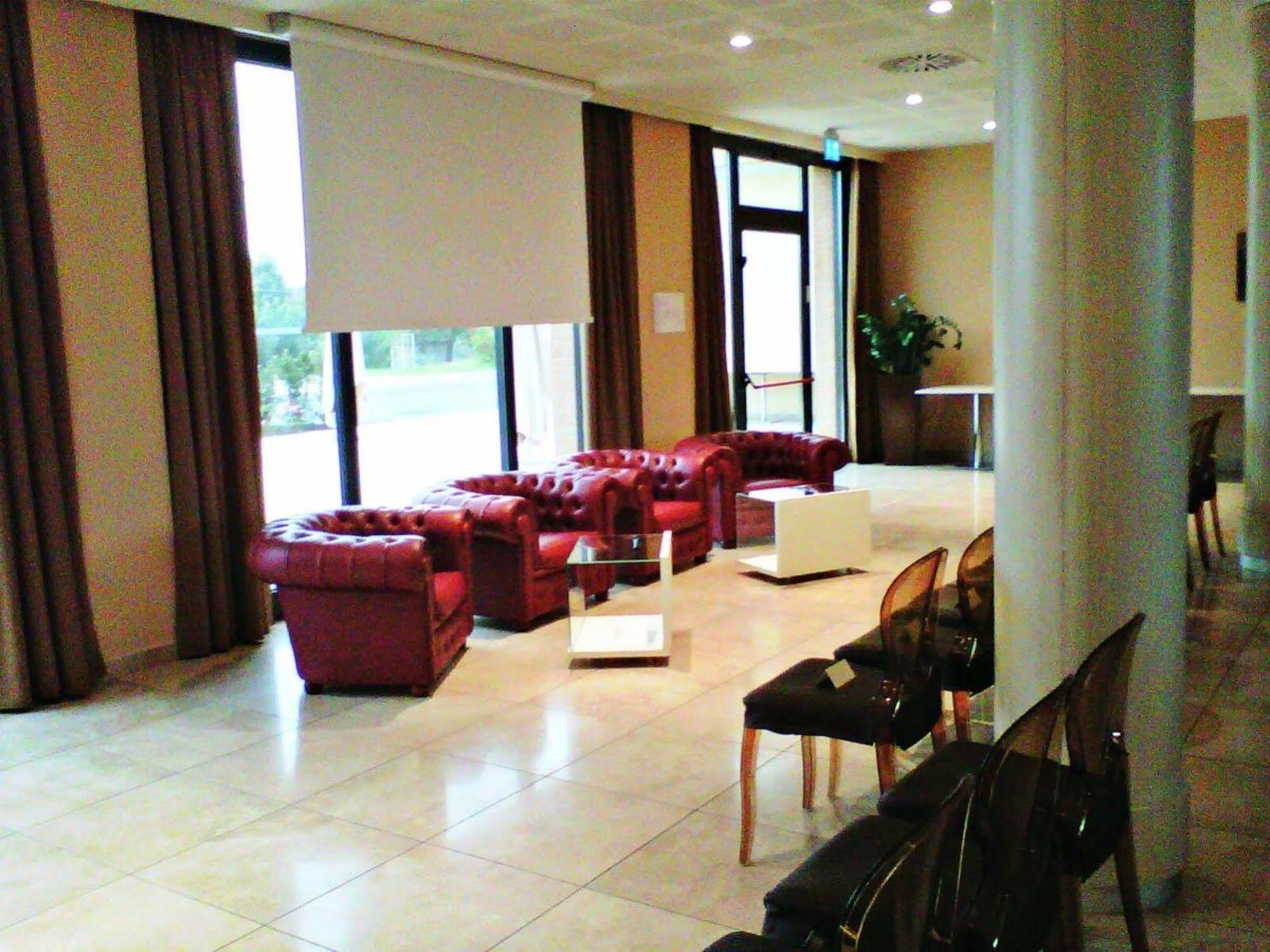 Grand Hotel Forlì Buitenkant foto