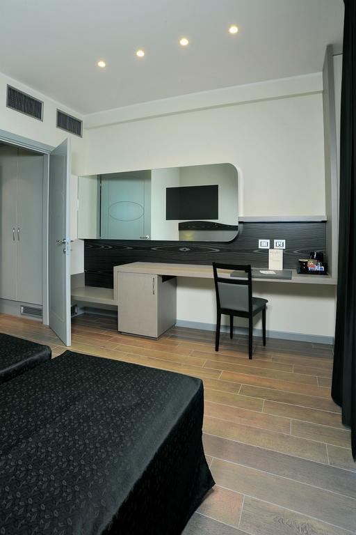Grand Hotel Forlì Kamer foto